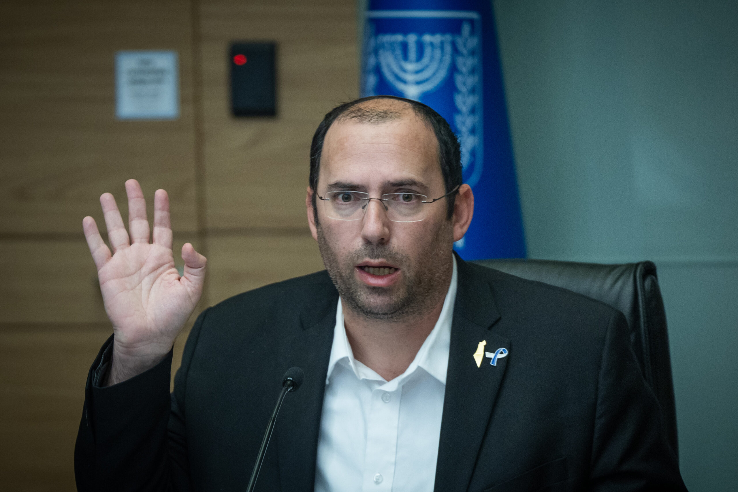 ח