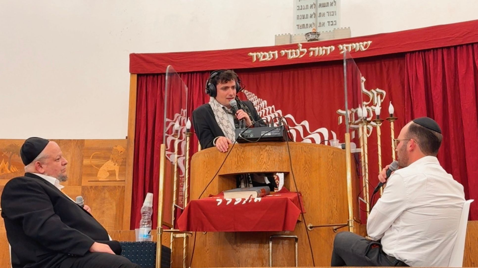 איצה מאיר הלפגוט בראיון ליואלי דיקמן | באדיבות המצלם