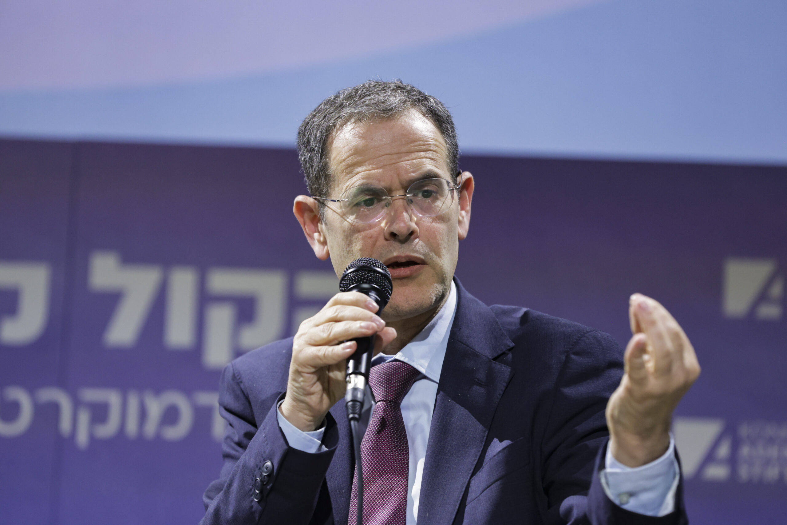 ח