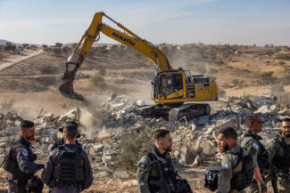 הריסת מאחזים בנגב. צילום: פלאש 90