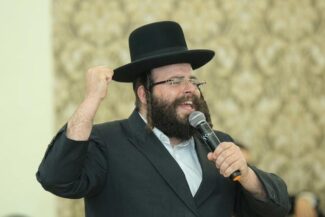 באדיבות המצלם