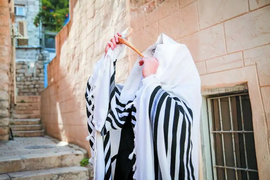 תקיעת שופר בירושלים | צילום: דוד כהן, פלאש 90